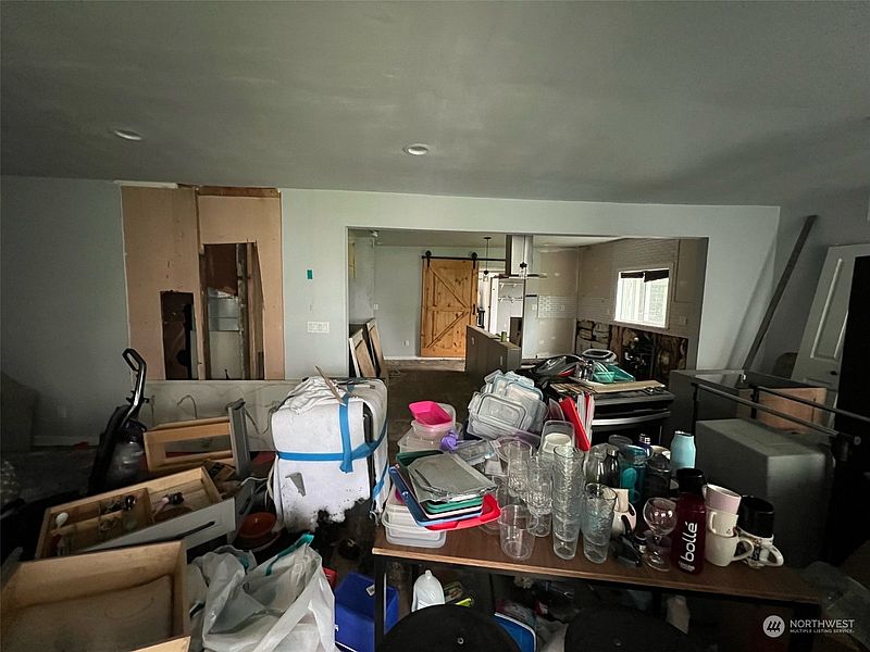 2nd image of 215 3rd Avenue N
