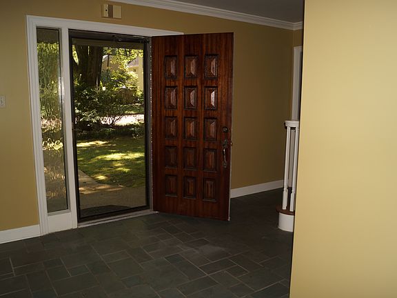 5th image of 2415 Cedar Dale Dr