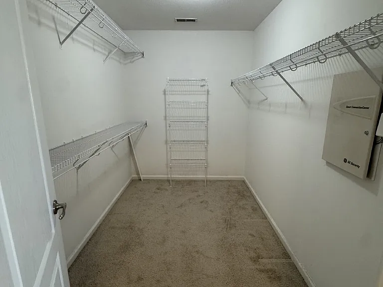 186 Whitman Aly — Photo 22