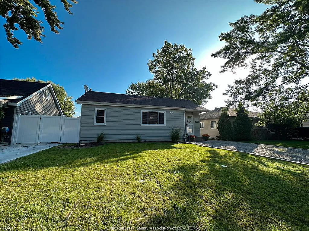 Building Photo - 2970 Clemenceau Blvd