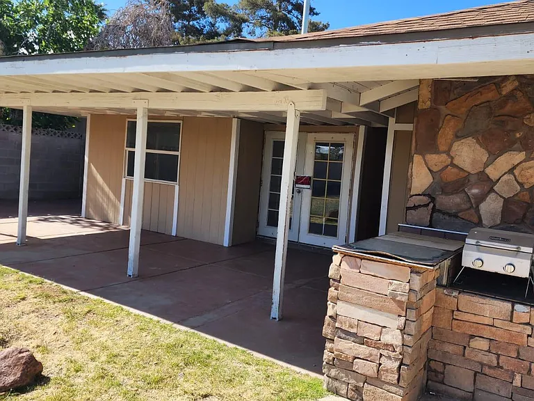 4897 Sawyer Ave — Photo 11