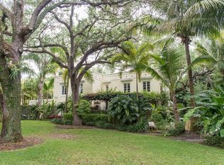 3965 Leafy Way, Miami, FL 33133