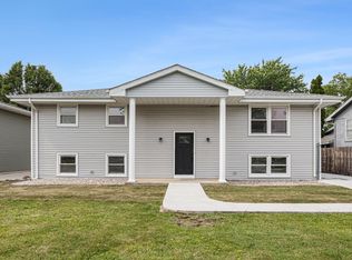 1819 Magnolia Ln, Munster, IN 46321