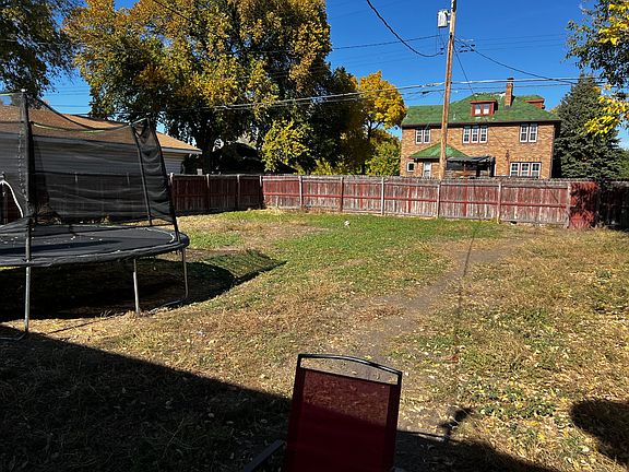 3rd image of 709 W 4th St