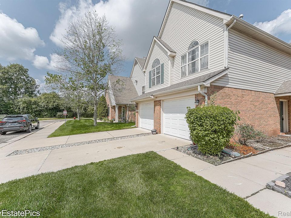 1st image of 42846 Patty Ln