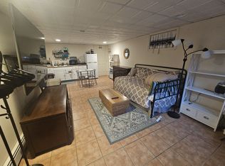 (Undisclosed Address), Saint James, NY 11780