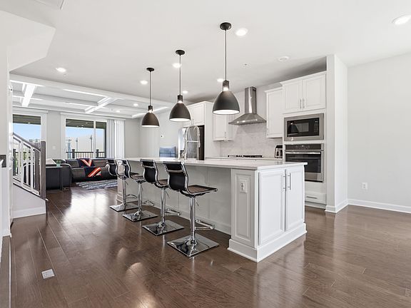 3rd image of 44654 Provincetown Dr