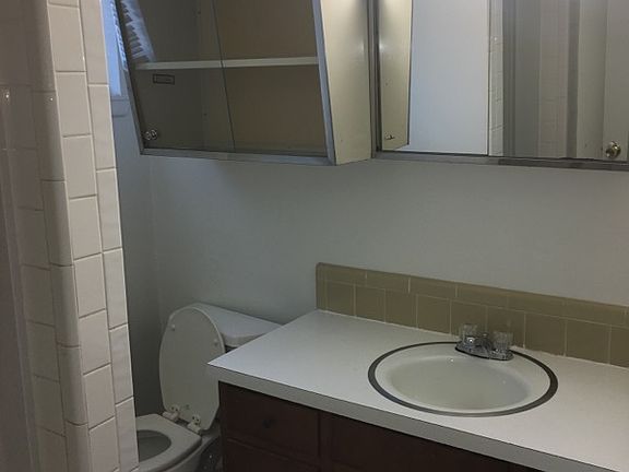 4th image of 2910 W Michigan Ave APT 103
