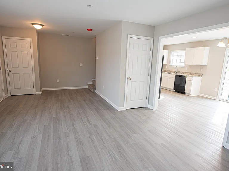 241 Morgans Ct — Photo 16