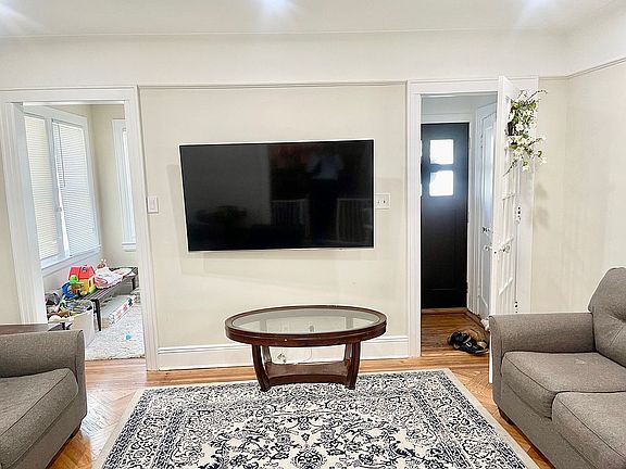 3rd image of 8360 150th St
