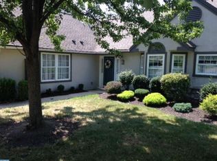 108 Hawthorne Ct, Wyomissing, PA