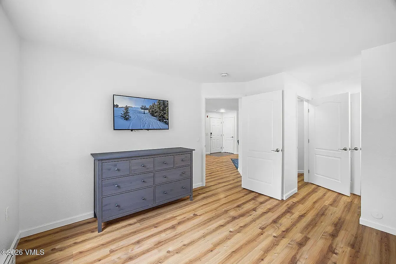 2 bed, 1061 sqft, $3,350 — Photo 4