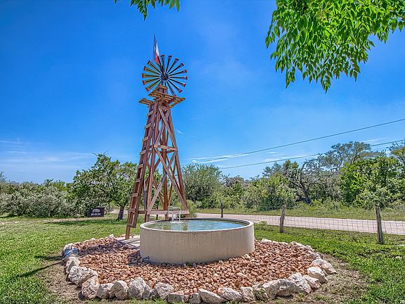 3rd image of 610 County Road 342