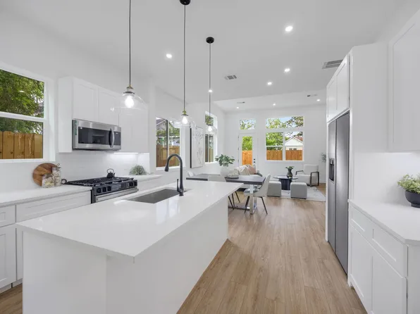 3107 Stonwall St, Houston, TX 77020