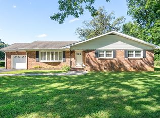 123 S Sunset Cir, Hopkinsville, KY 42240