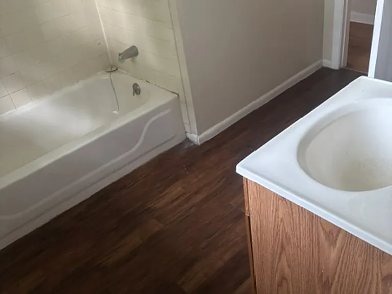 312 Woodhaven Dr — Photo 9