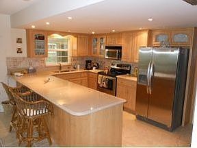 4th image of 617 Desoto Ln