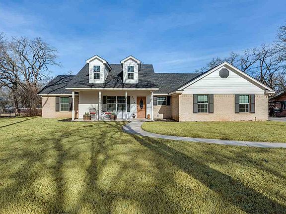 3rd image of 4224 Idylwood Ln