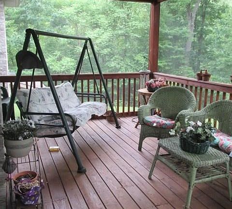 Screened in porch