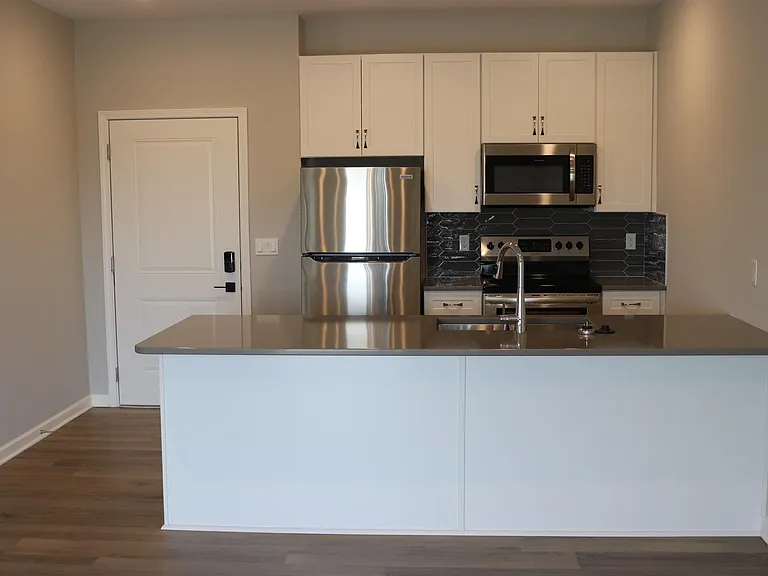 The Creek Apartments — Photo 51
