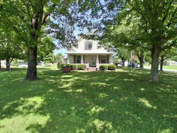 101 N Dogwood St, Belle Rive, IL 62810