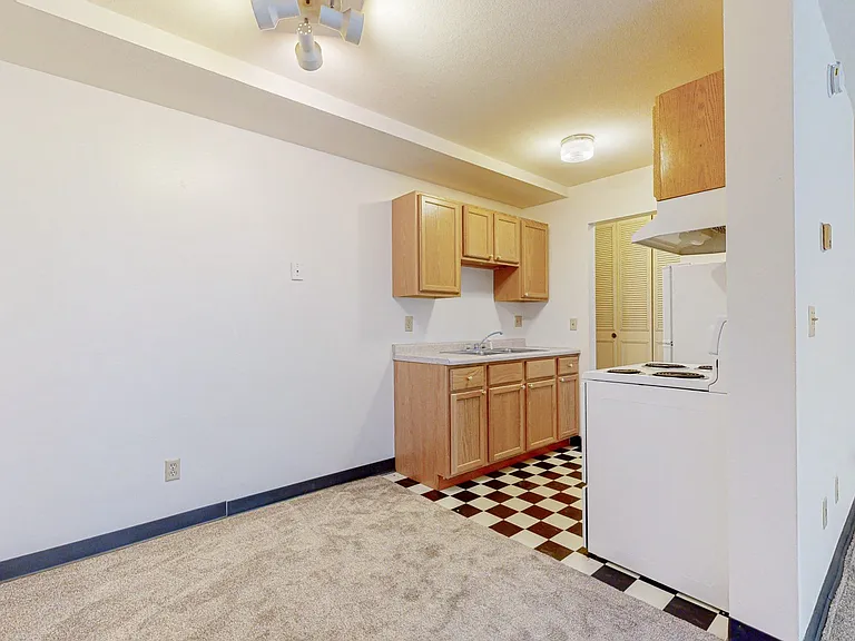 The Park Apartments — Photo 113
