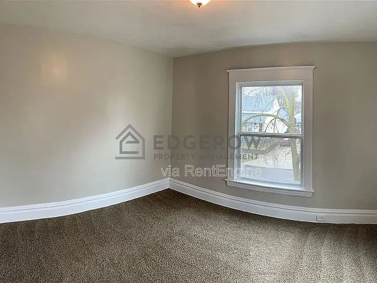 939 Tamarack Ave NW #2 — Photo 9