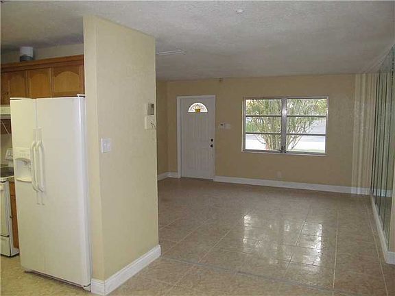 5th image of 750 NW 76th Ave