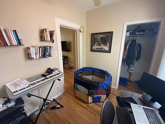 3rd image of 3342 N Claremont Ave #1B