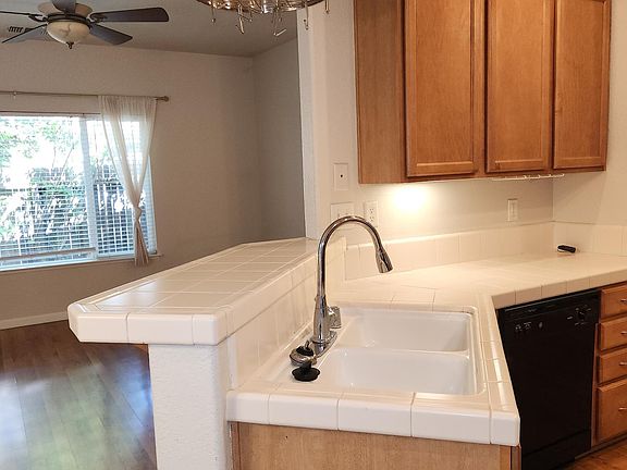 3rd image of 2554 Chesapeake Bay Cir