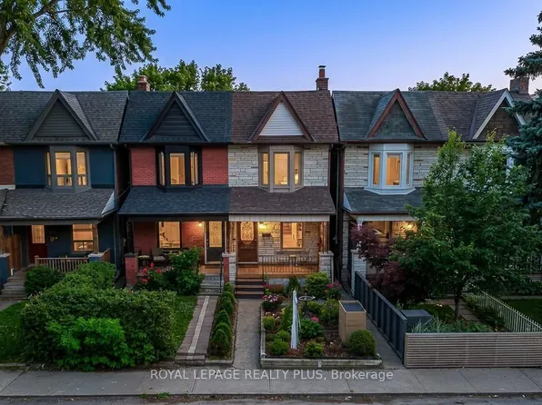 39 Maria St, Toronto, ON M6P 1W1