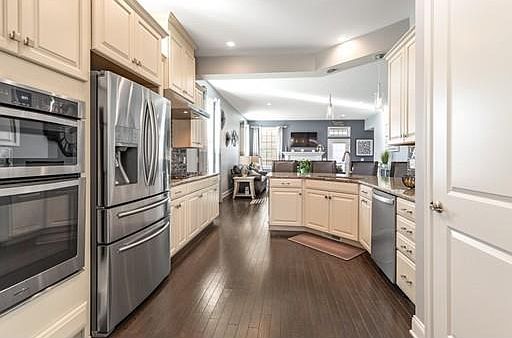 5th image of 27 Sequoia Dr