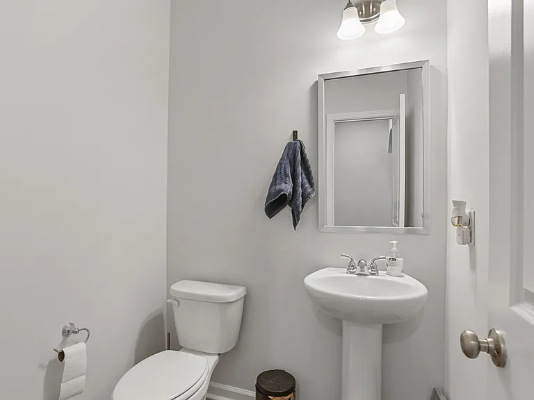 153 Jepson Way — Photo 8