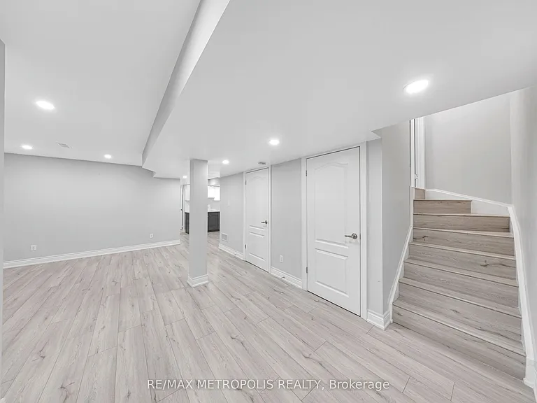 10 Snowcreek St — Photo 34