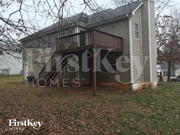4455 Westminster Dr — Photo 12