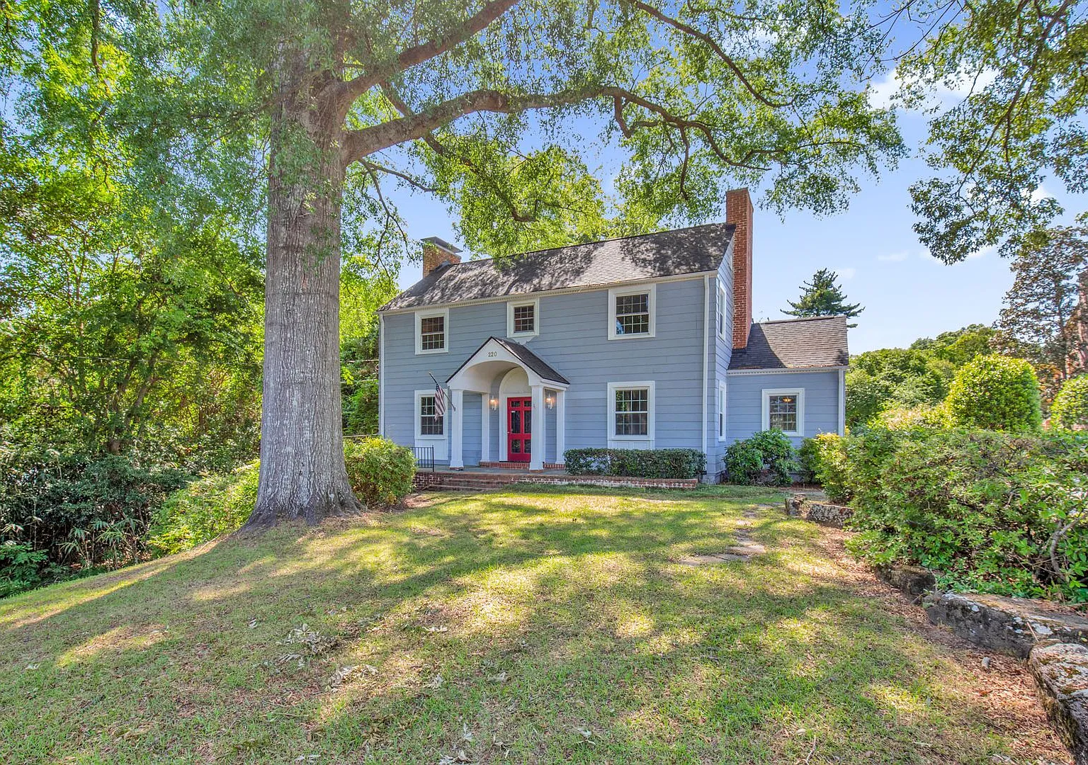 Gorgeous 3 Bed 2.5 Bath Historic Haymount Home — Photo 1