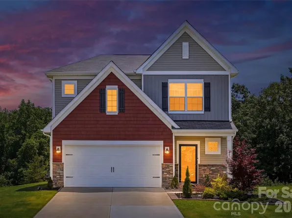 220 Eden Ave, Mooresville, NC 28115