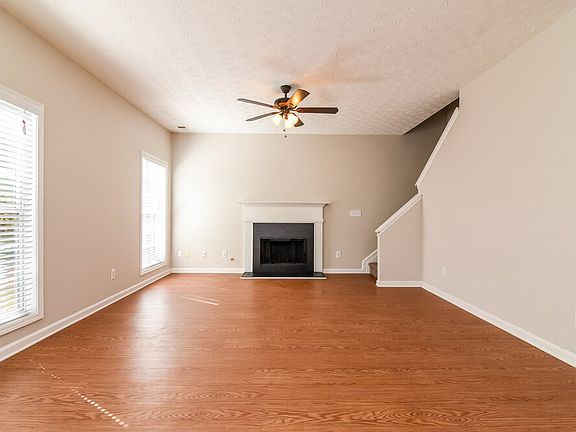 2nd image of 425 Clairidge Ln