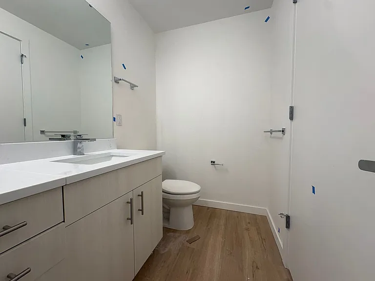 Abbey Creek Square Apartments — Photo 12