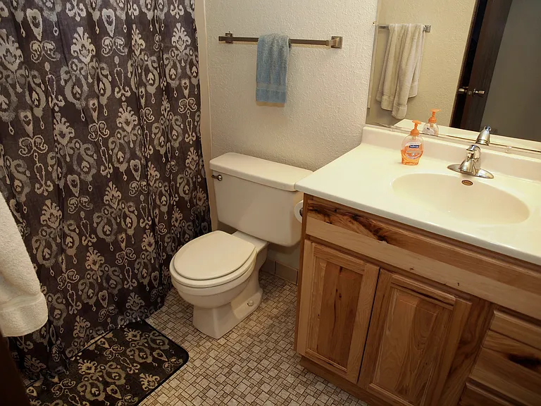 Foot Lake Apartments — Photo 8