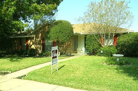 Nice Curb Appeal!