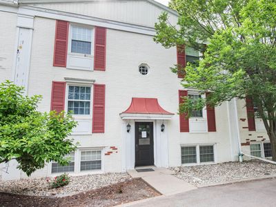 724 Garland Cir APT D, Kalamazoo, MI, 49008