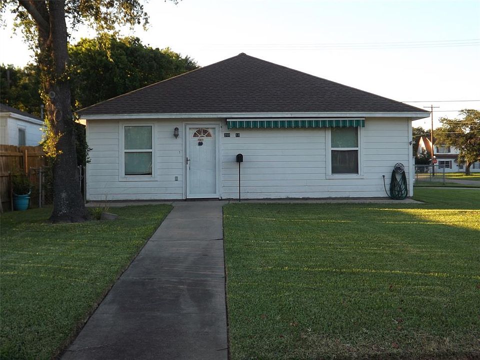 1st image of 200 18th Ave N