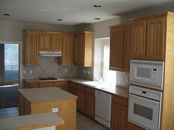 5th image of 10805 Elmhurst Ln
