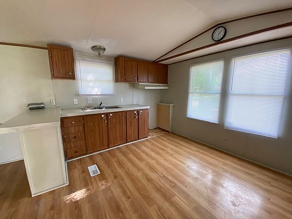 4th image of 503 Jon Lee St