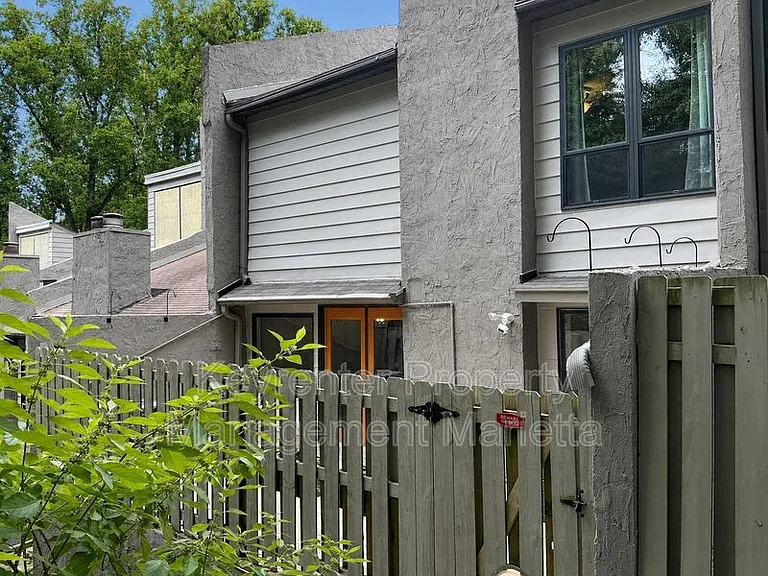 510 E Ponce De Leon Ave #N — Photo 25