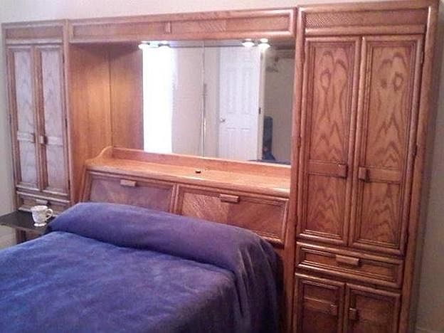 Lighted Pier Bedroom Set