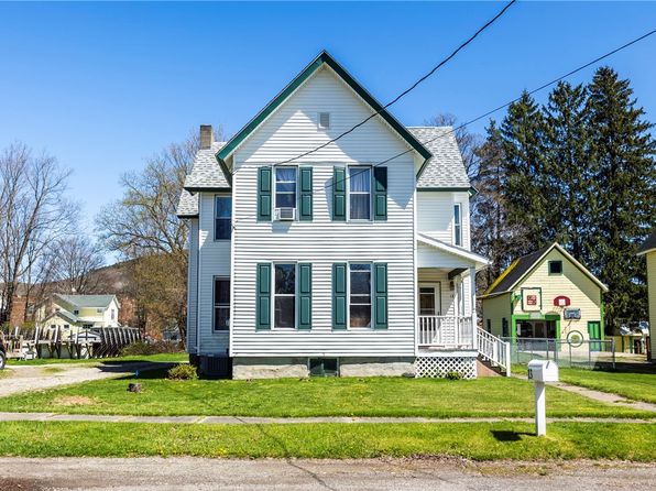 13 Charlesworth Ave, Avoca, NY 14809