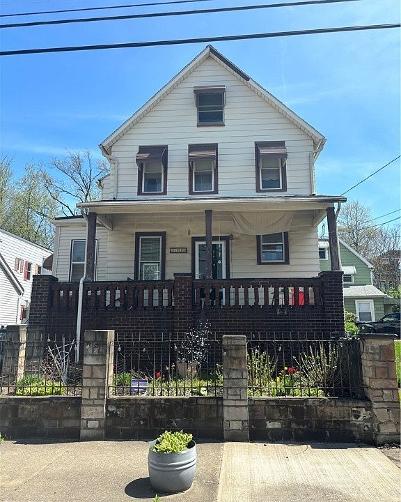 2nd image of 1923 E 123rd St
