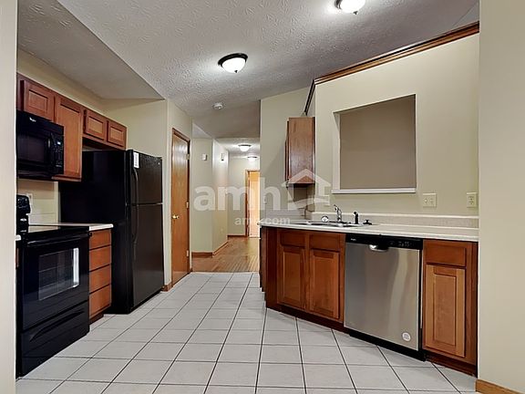 3rd image of 8366 Lee Ct